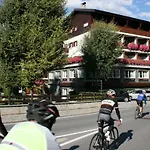 Larice Bianco Hotel