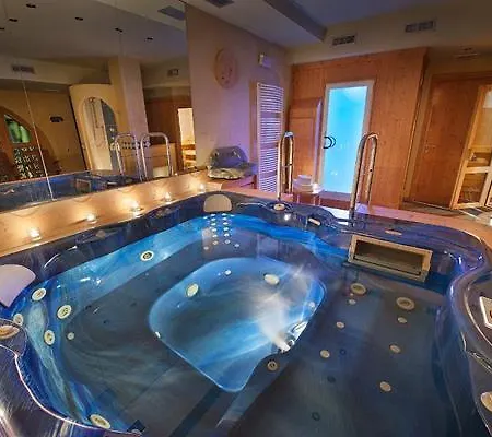 Larice Bianco Hotel 3*