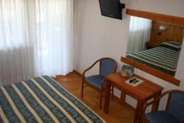 Hotel Larice Bianco 3*