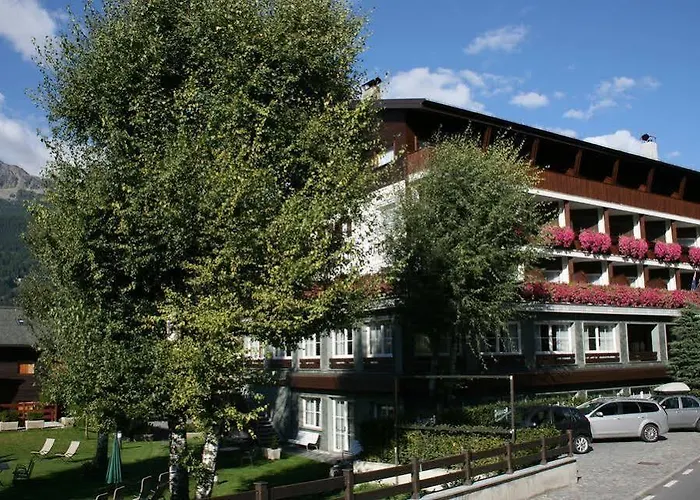 Hotel Larice Bianco 3*