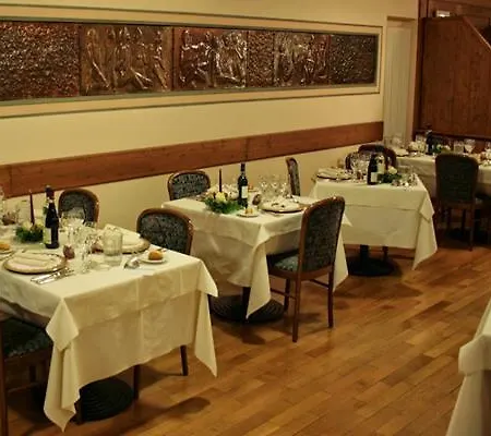 Ξενοδοχείο Larice Bianco 3*